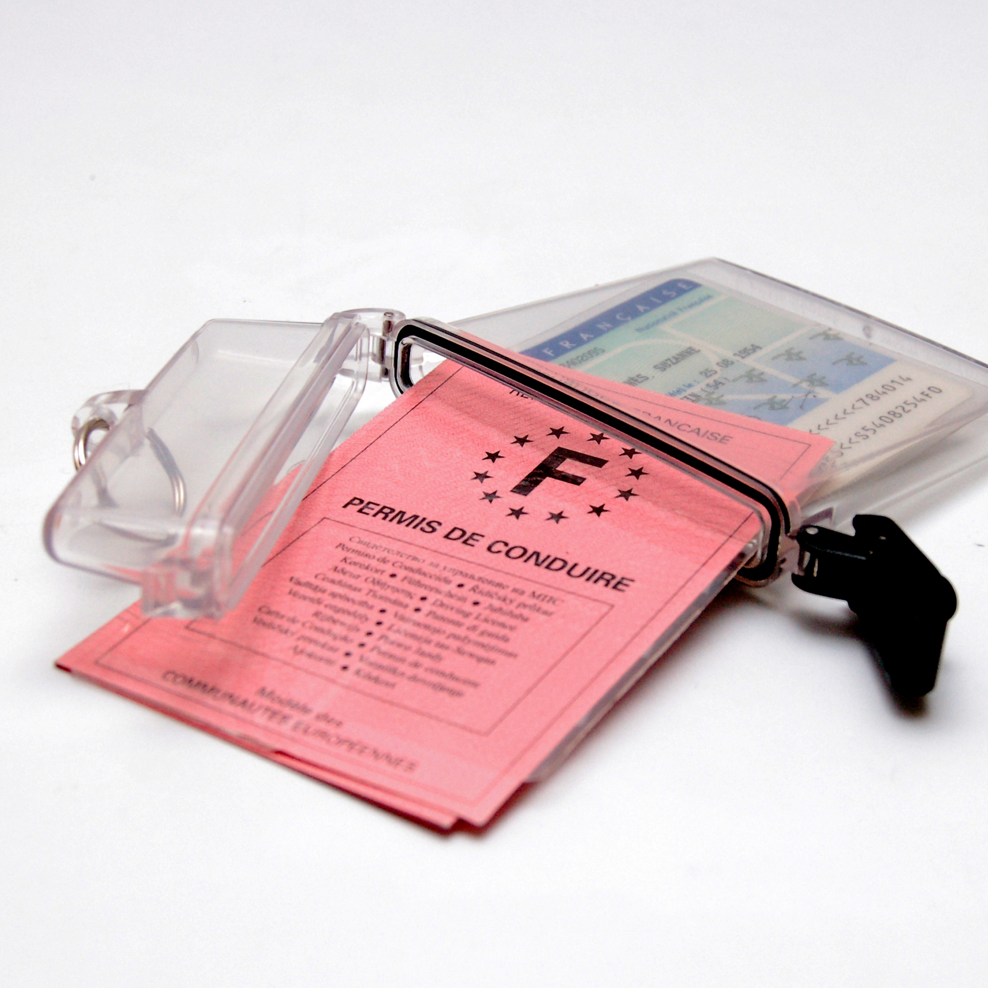 boitier étanche transparent pour pièces d’identité