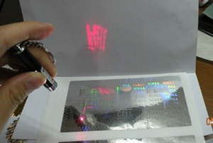 Laser révélant un texte ou image caché